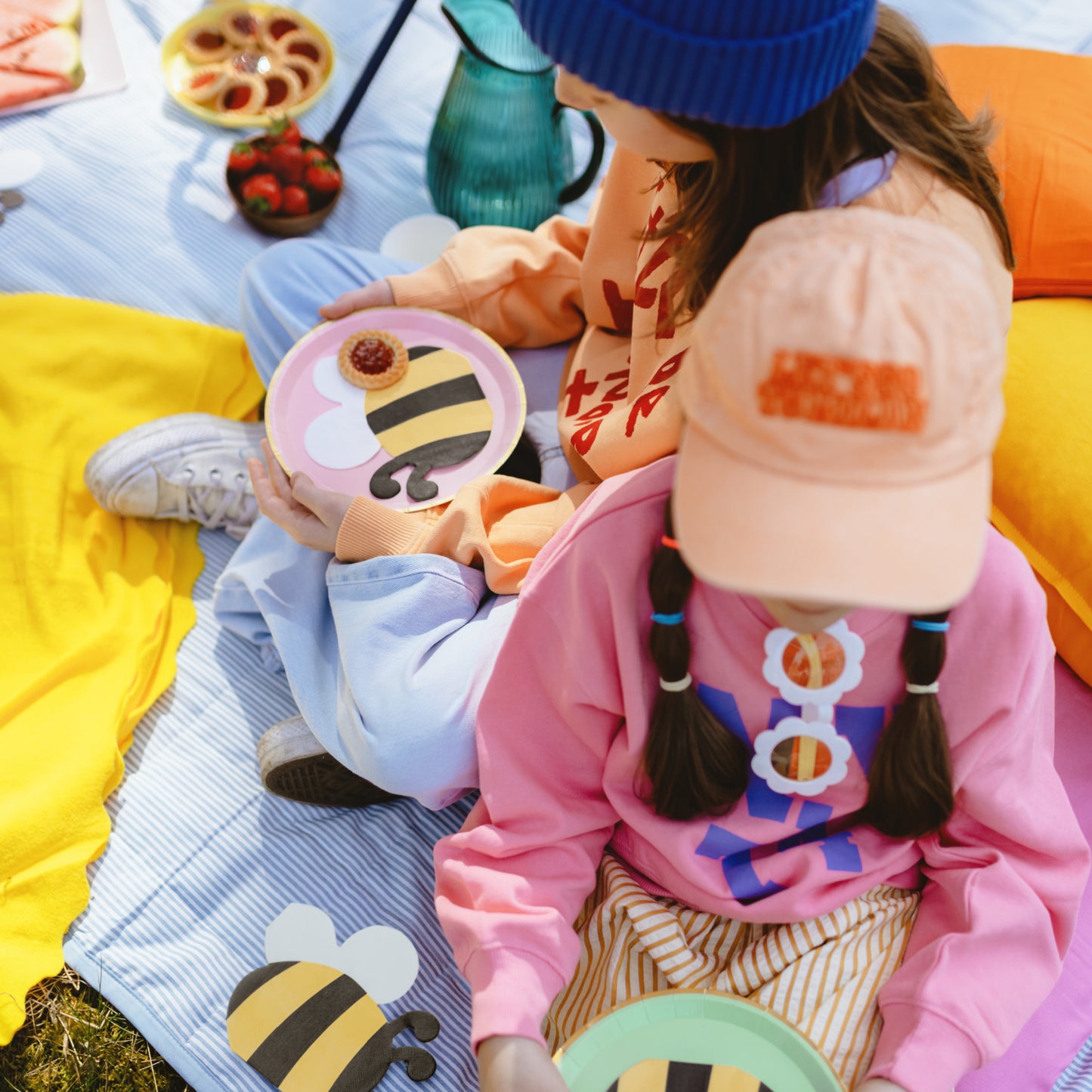 Bumble Bee Napkins (12 Pack)