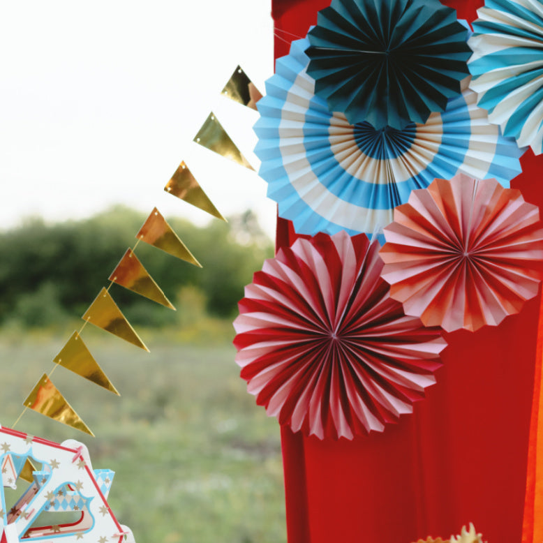Circus Party Paper Fans Partydeco