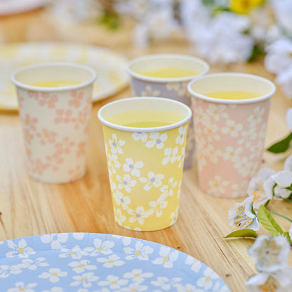 Daisy Floral Print Paper Party Cups for Easter parties
