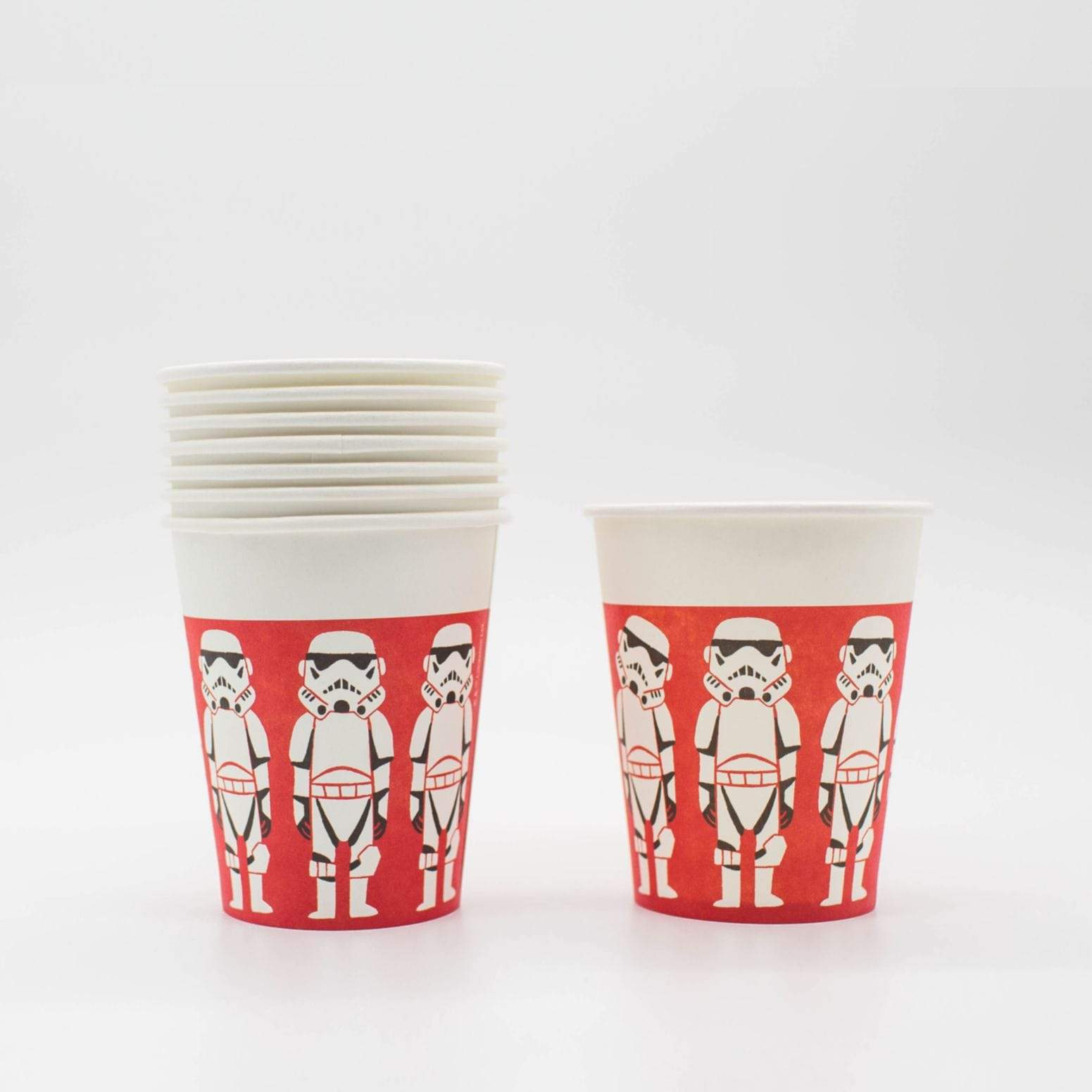 http://prettylittlepartyshop.co.uk/cdn/shop/products/star-wars-stromtrooper-cups-8-pack-qualatex-party-cups-4745406218306.jpg?v=1658184734