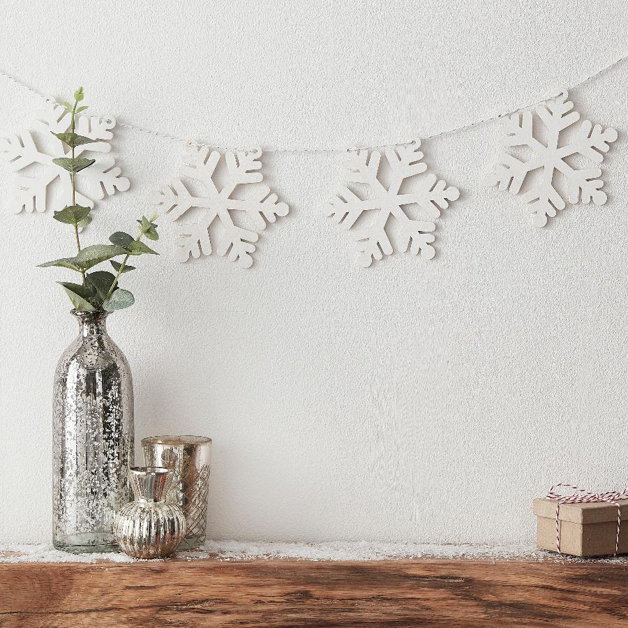 Christmas Garland Wooden Snowflakes