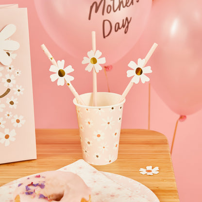Daisy print paper party cups for birthdays, baby showers and spring celebrations