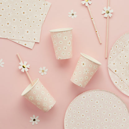 Daisy print paper party cups for birthdays, baby showers and spring celebrations
