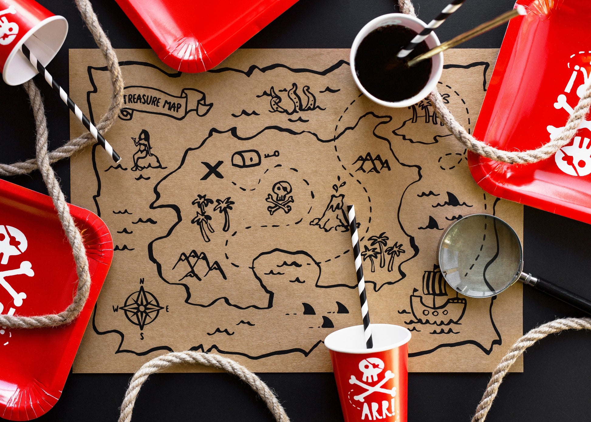 PartyDeco Pack of 30 American Paper Placemats With Pirate Treasure Map